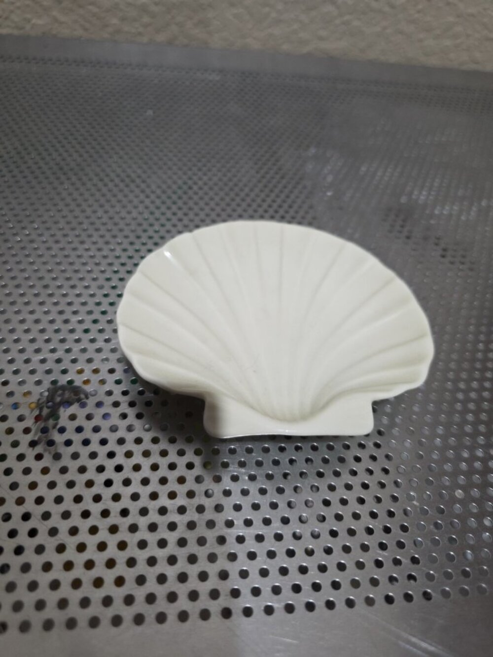 LENOX  Scallop Sea Shell Candy/Trinket/Shrimp dish -Ivory 24K Gold Trim